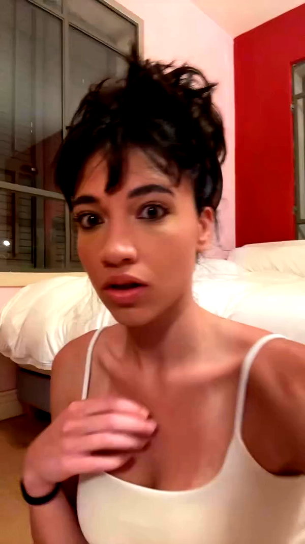 romi_henenson archive video preview
