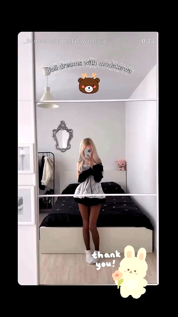 _lia.moon archive video preview