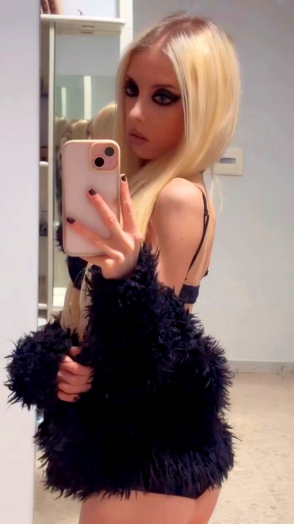 roxiechelon2 archive video preview