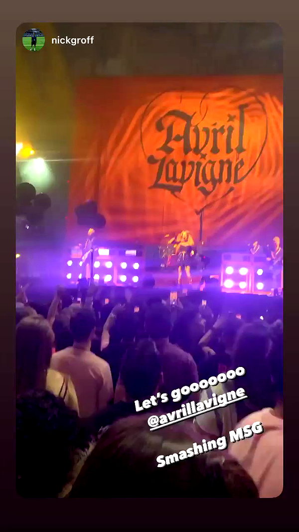 avrillavigne archive video preview