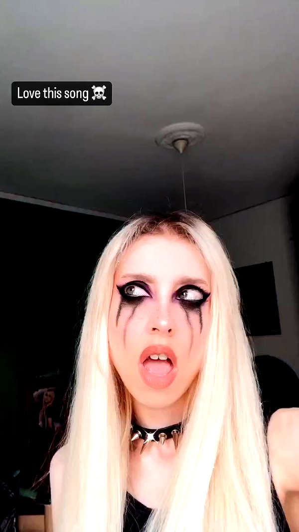 roxiechelon2 archive video preview
