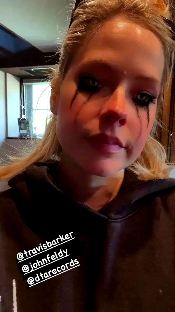avrillavigne archive video preview