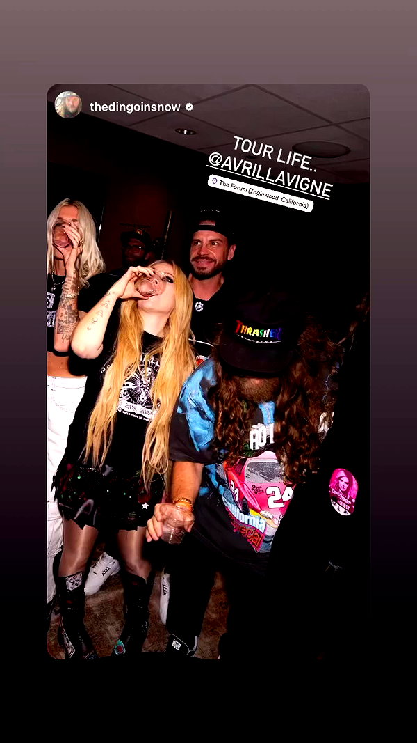 avrillavigne archive video preview