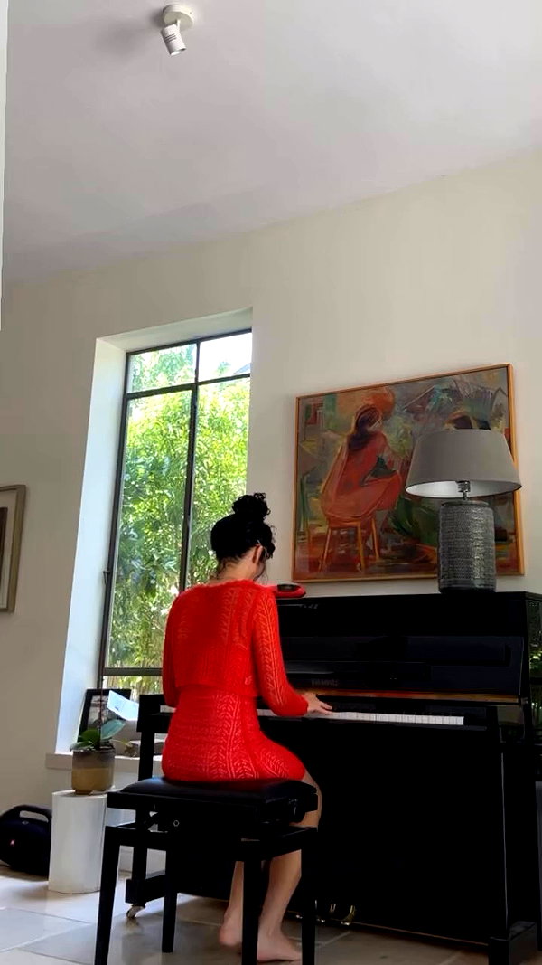 romi_henenson archive video preview
