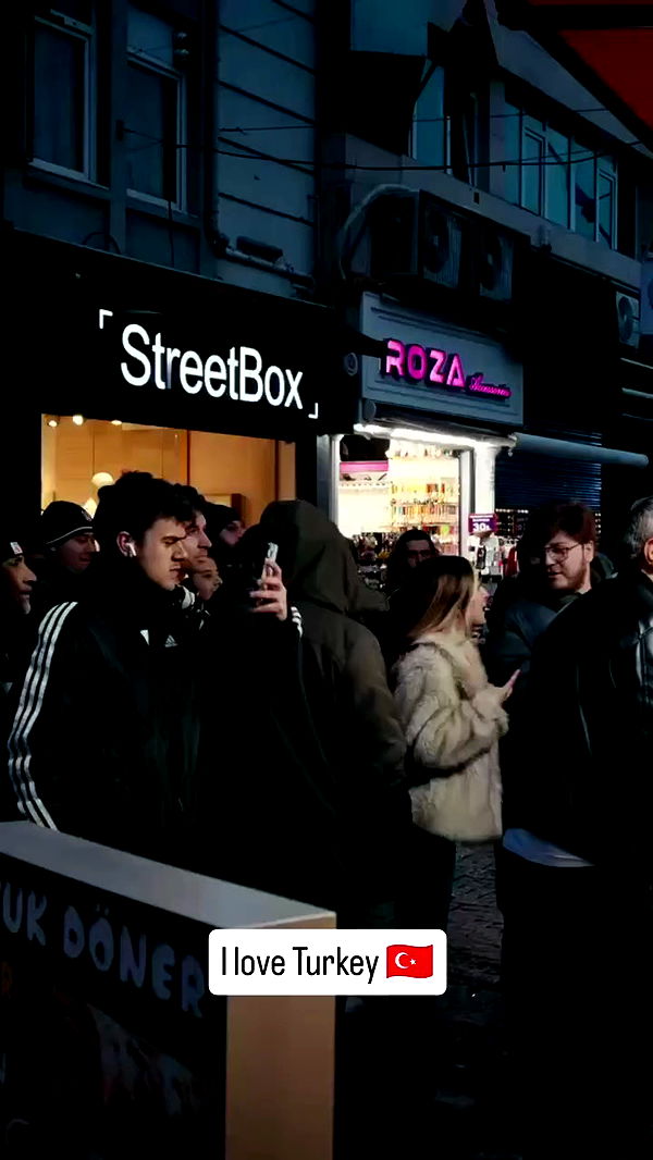 tateauraa archive video preview