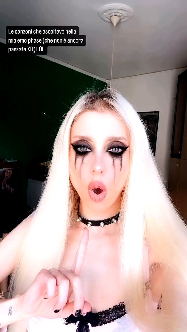 roxiechelon2 archive video preview