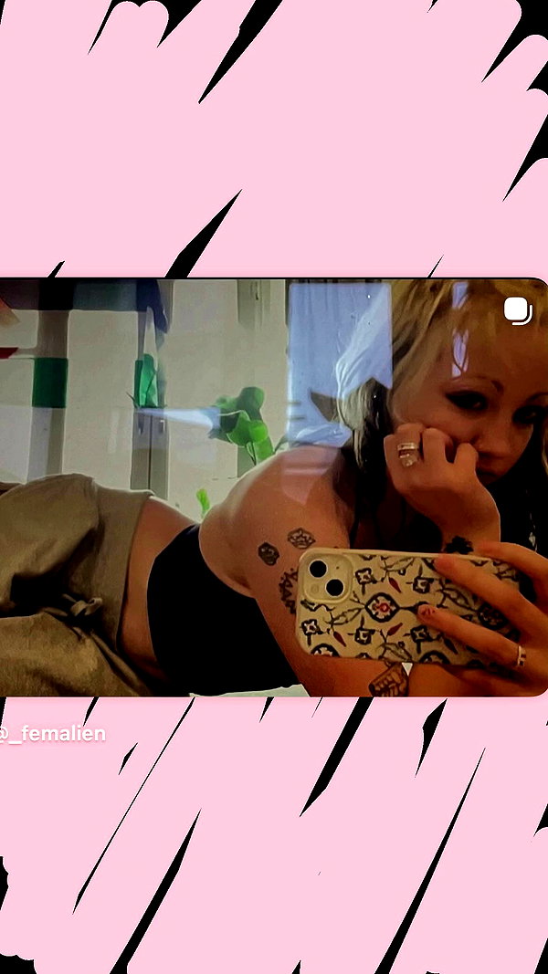 _femalien archive video preview
