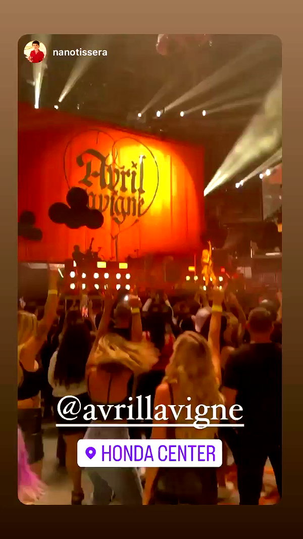 avrillavigne archive video preview