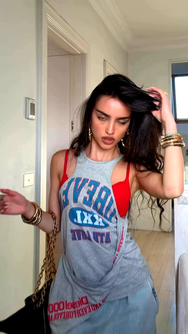 ellachristo archive video preview