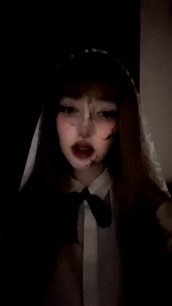 madamist_ archive video preview