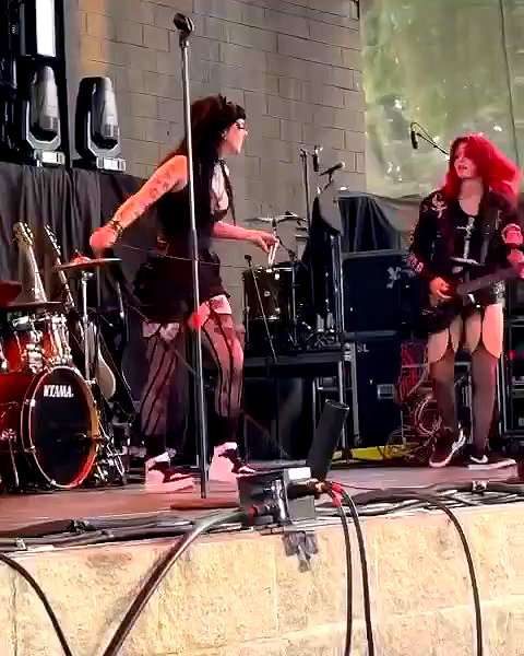 yeahimcaroline archive video preview