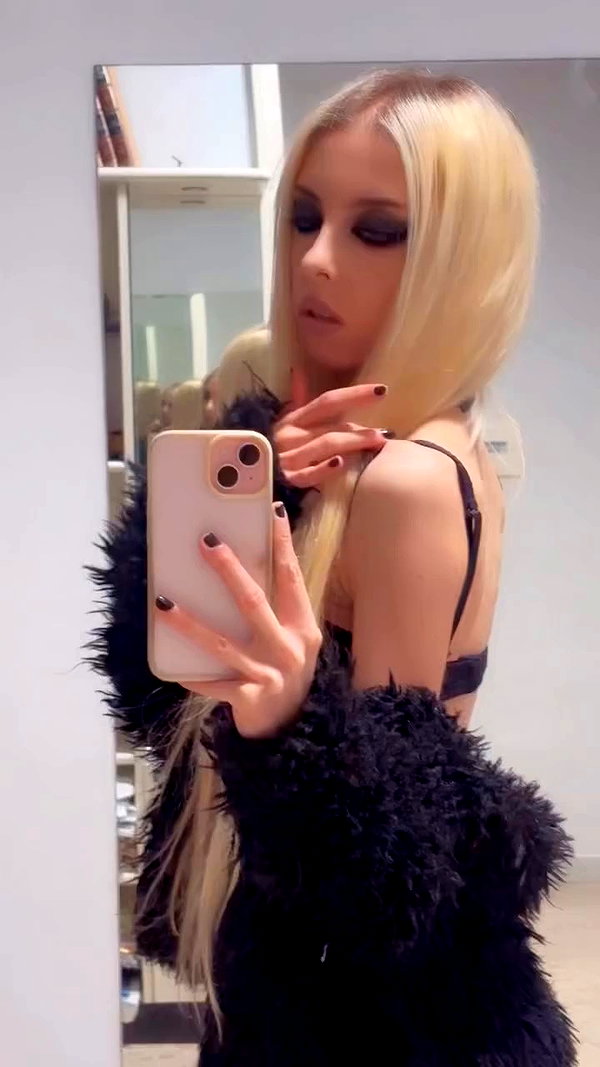 roxiechelon2 archive video preview