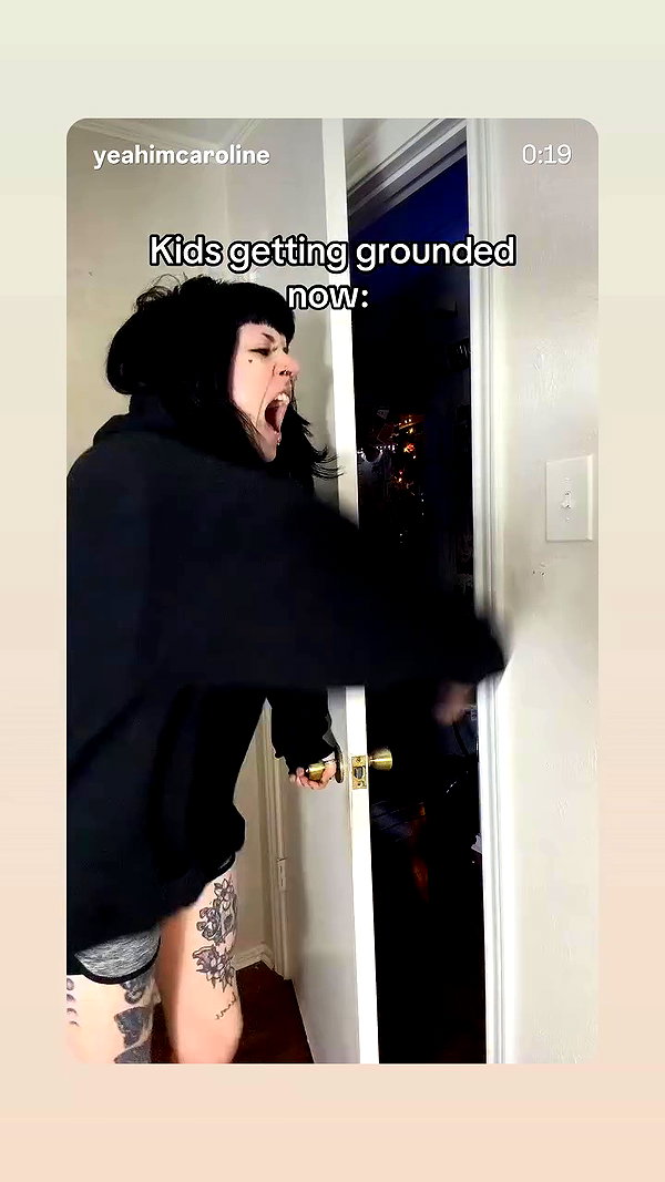 yeahimcaroline archive video preview