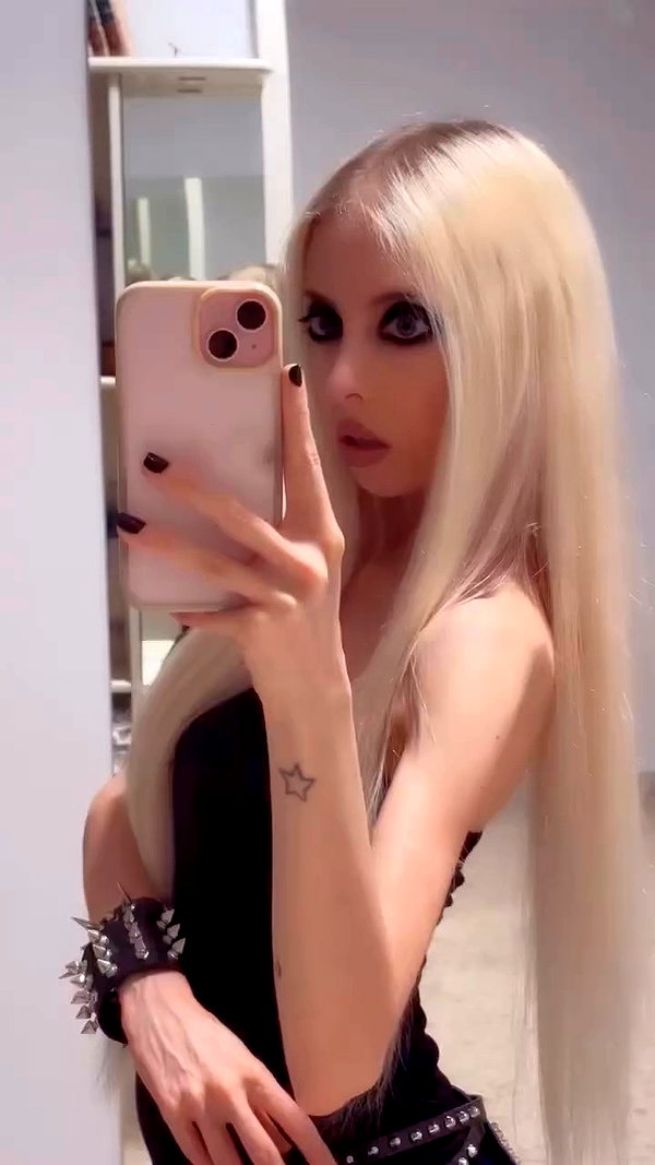 roxiechelon2 archive video preview