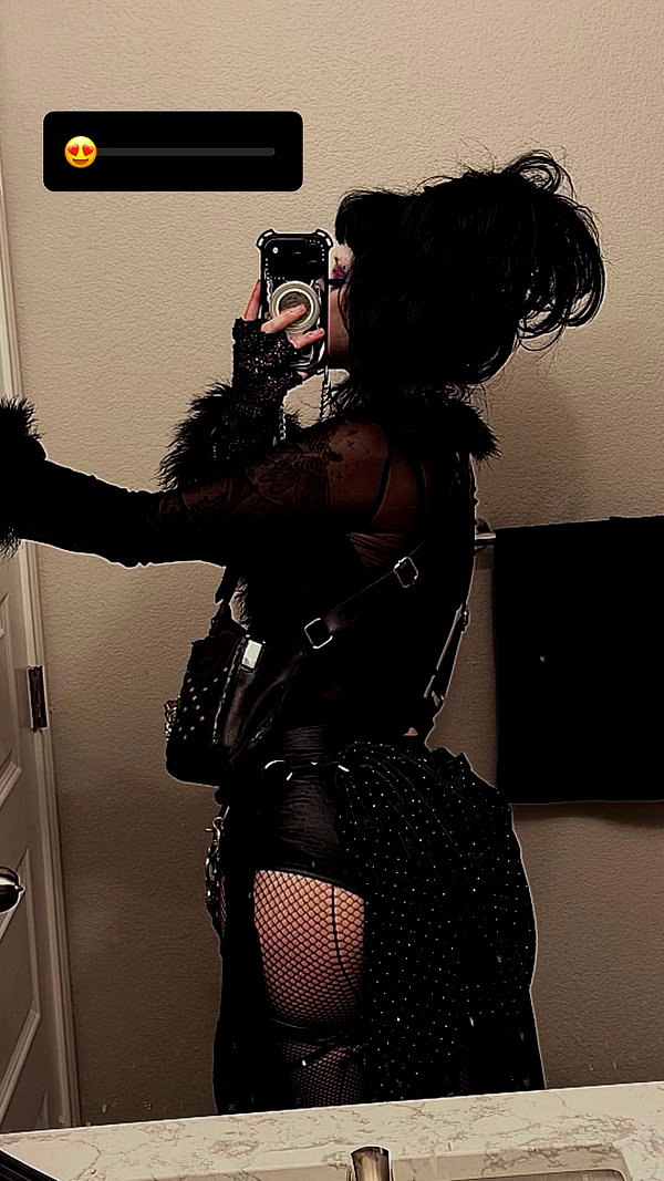 yeahimcaroline archive video preview