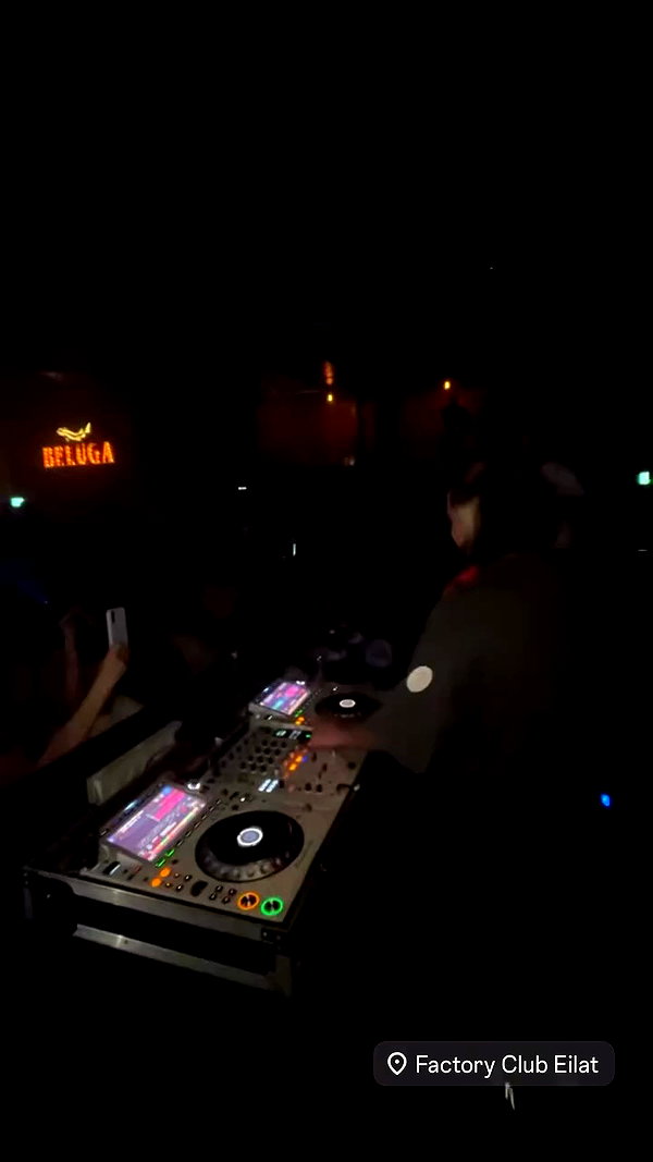 gaya__twizer archive video preview