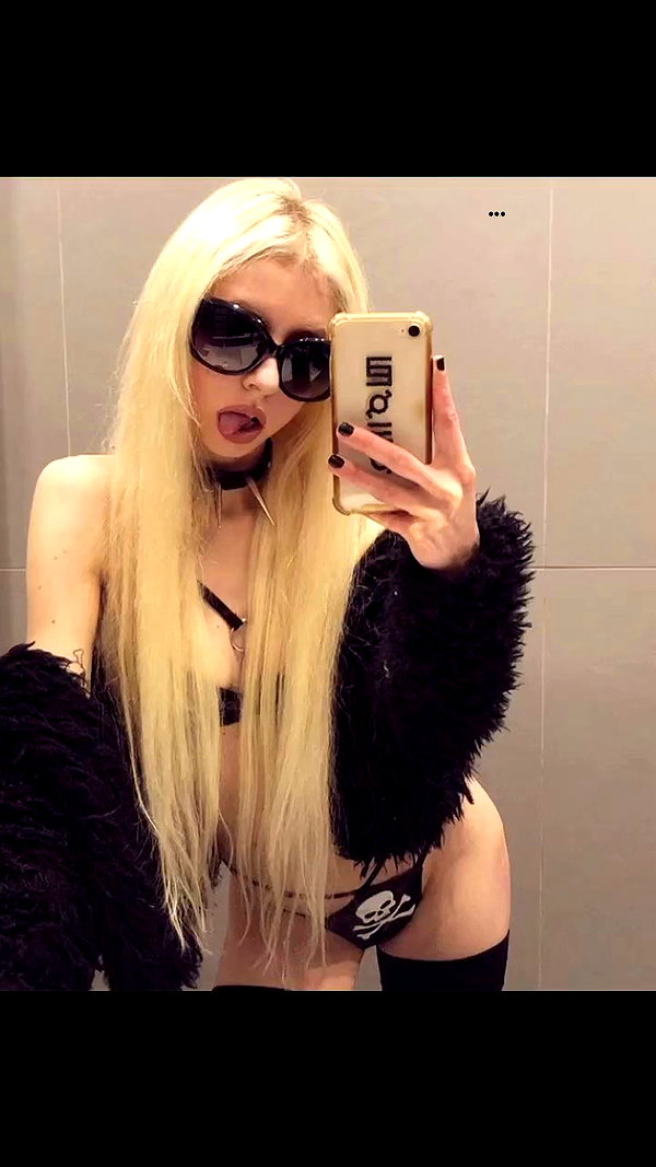 roxiechelon2 archive video preview