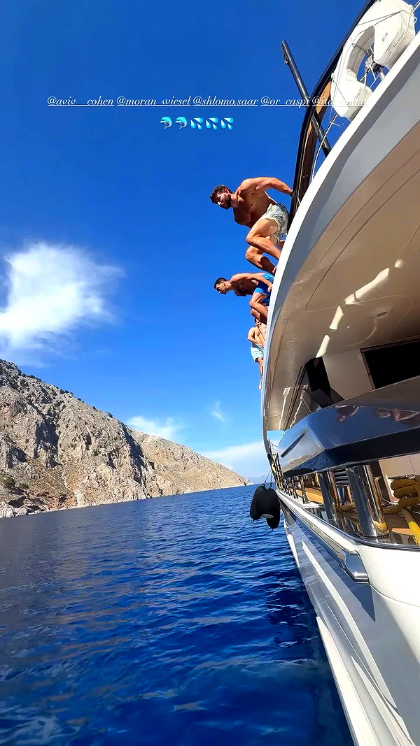 barzomer archive video preview
