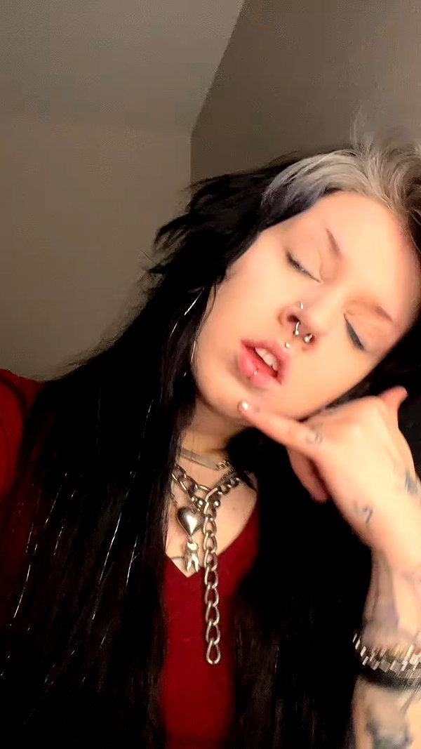 yeahimcaroline archive video preview