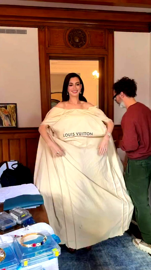 annehathaway archive video preview