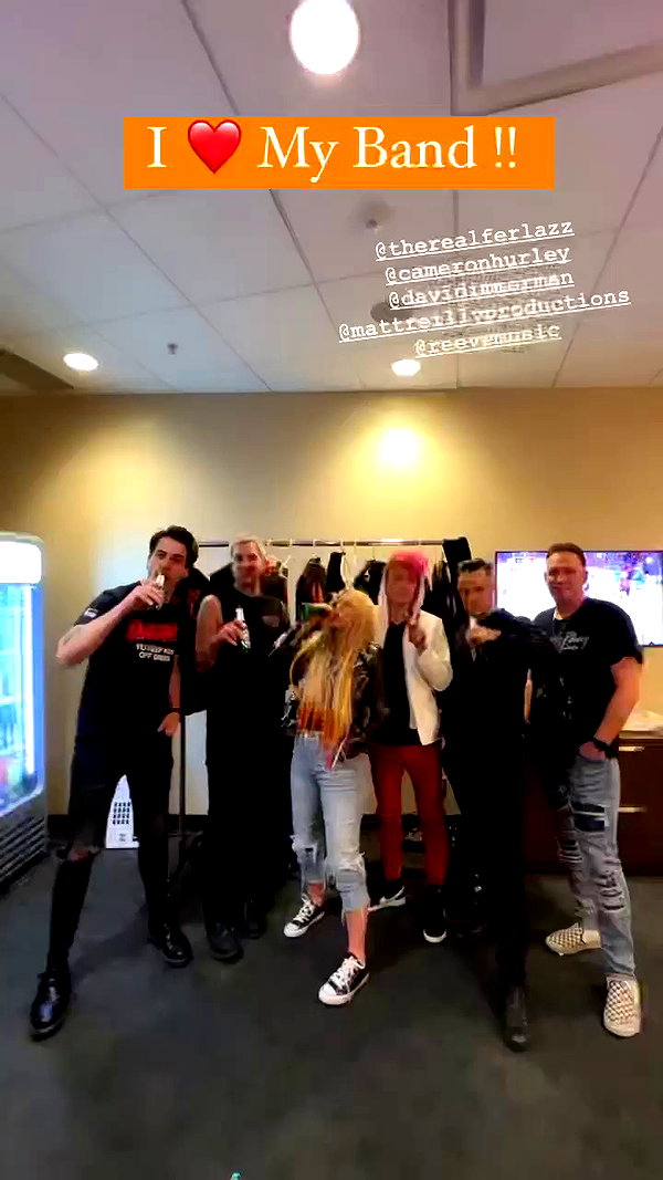 avrillavigne archive video preview