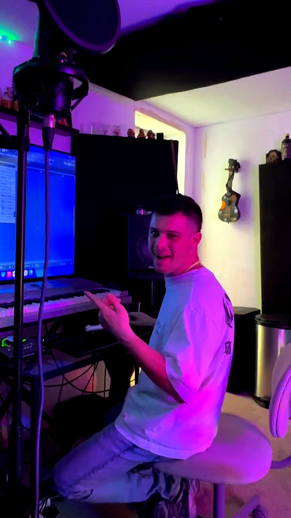 libby_reut archive video preview