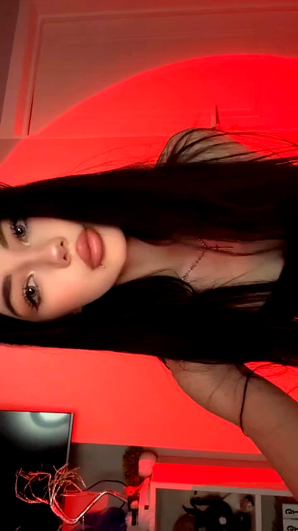 mia_goth2004 archive video preview