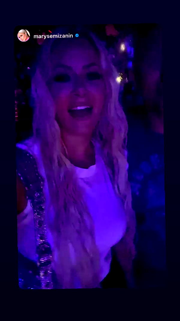 avrillavigne archive video preview