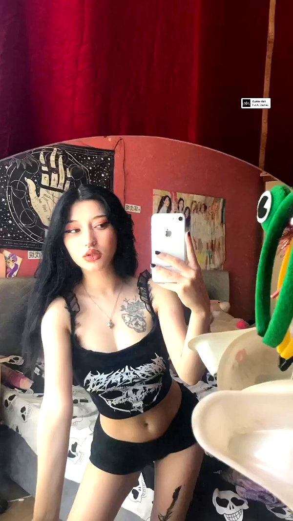madamist_ archive video preview