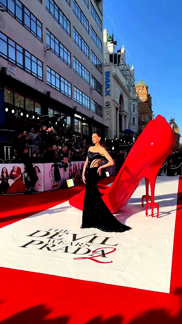 annehathaway archive video preview