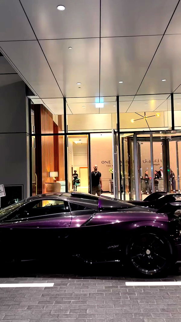 tateauraa archive video preview