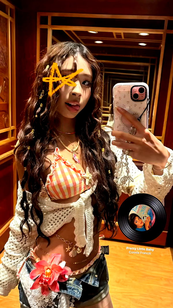 princessamelia_official archive video preview