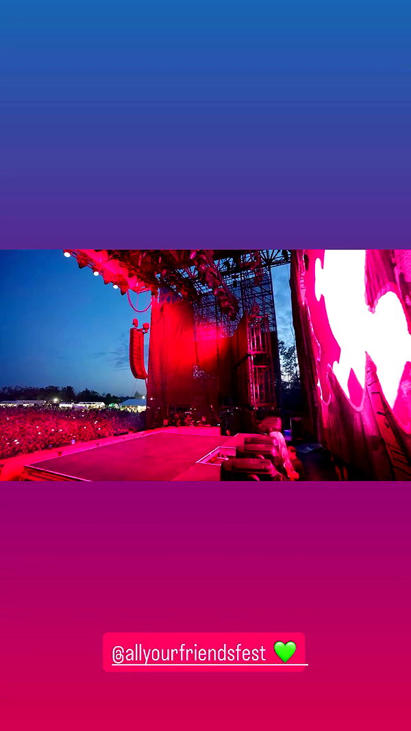 avrillavigne archive video preview