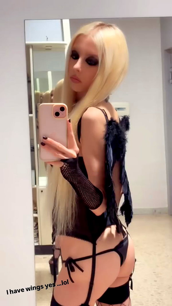 roxiechelon2 archive video preview
