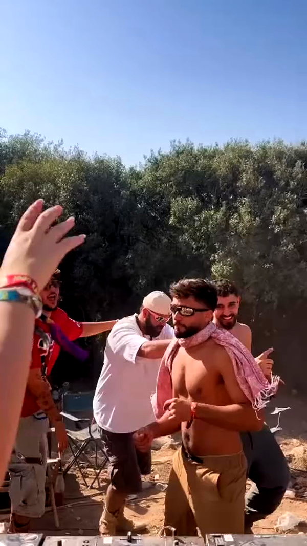 _b__eva__ archive video preview