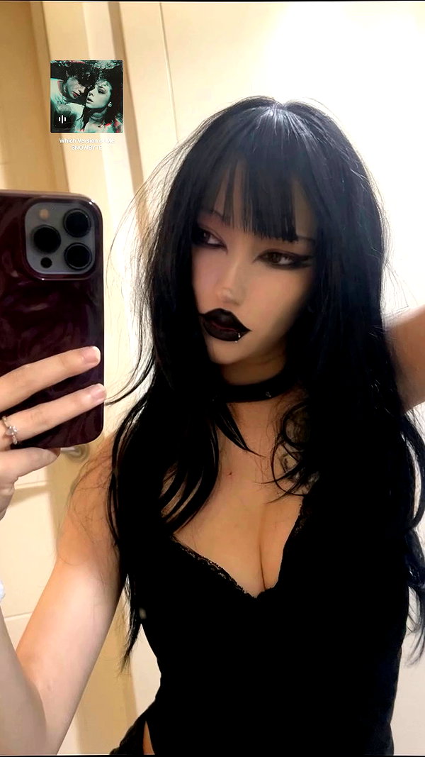 madamist_ archive video preview