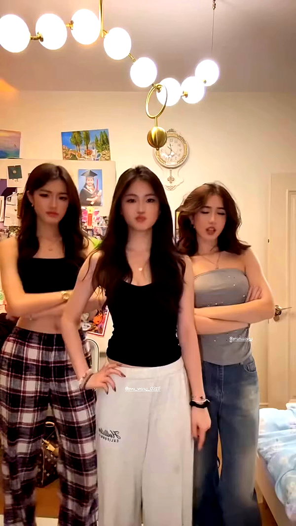 claire_is_miiii archive video preview