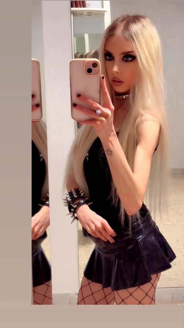 roxiechelon2 archive video preview