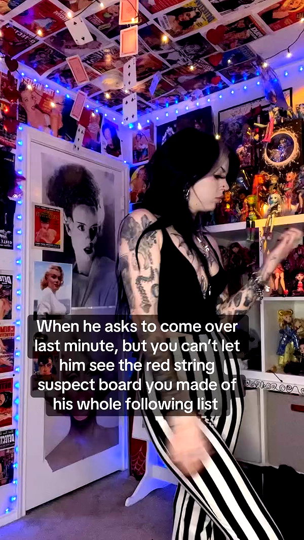 yeahimcaroline archive video preview