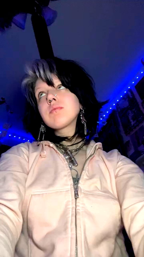 yeahimcaroline archive video preview