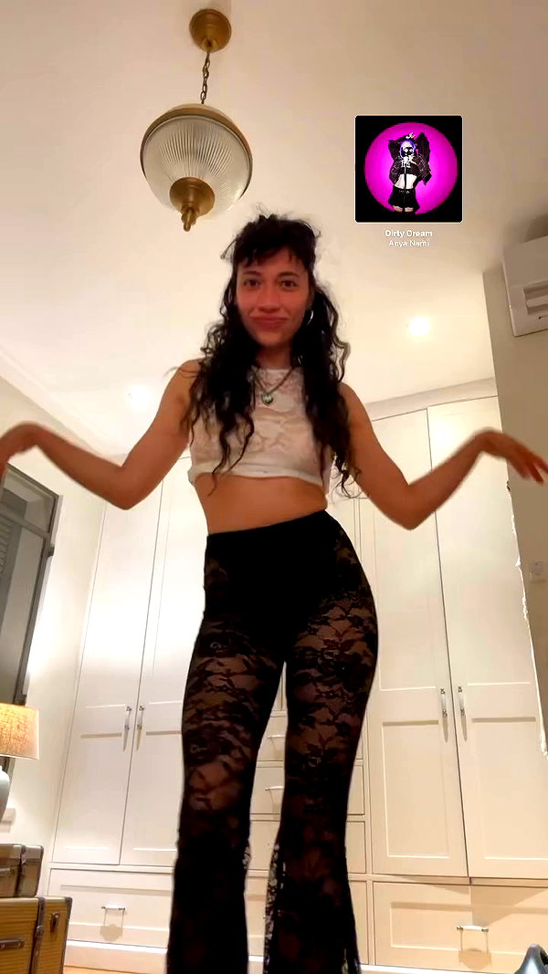 romi_henenson archive video preview
