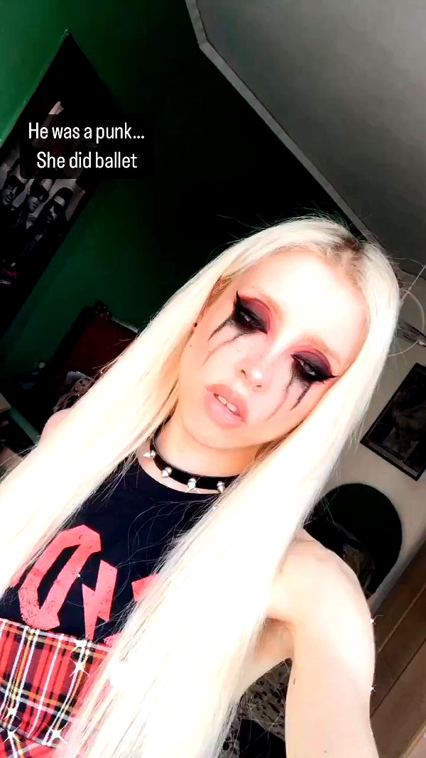roxiechelon2 archive video preview