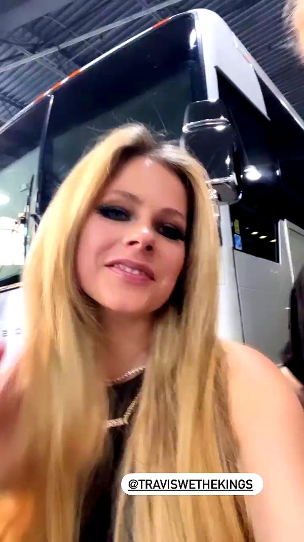 avrillavigne archive video preview