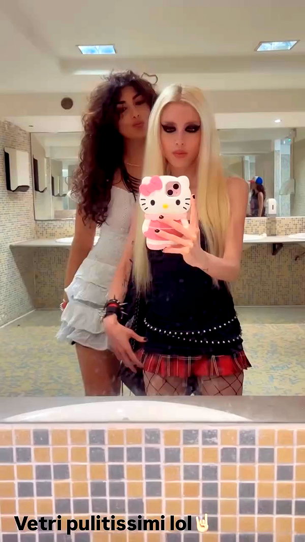 roxiechelon2 archive video preview