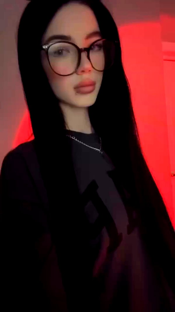 mia_goth2004 archive video preview