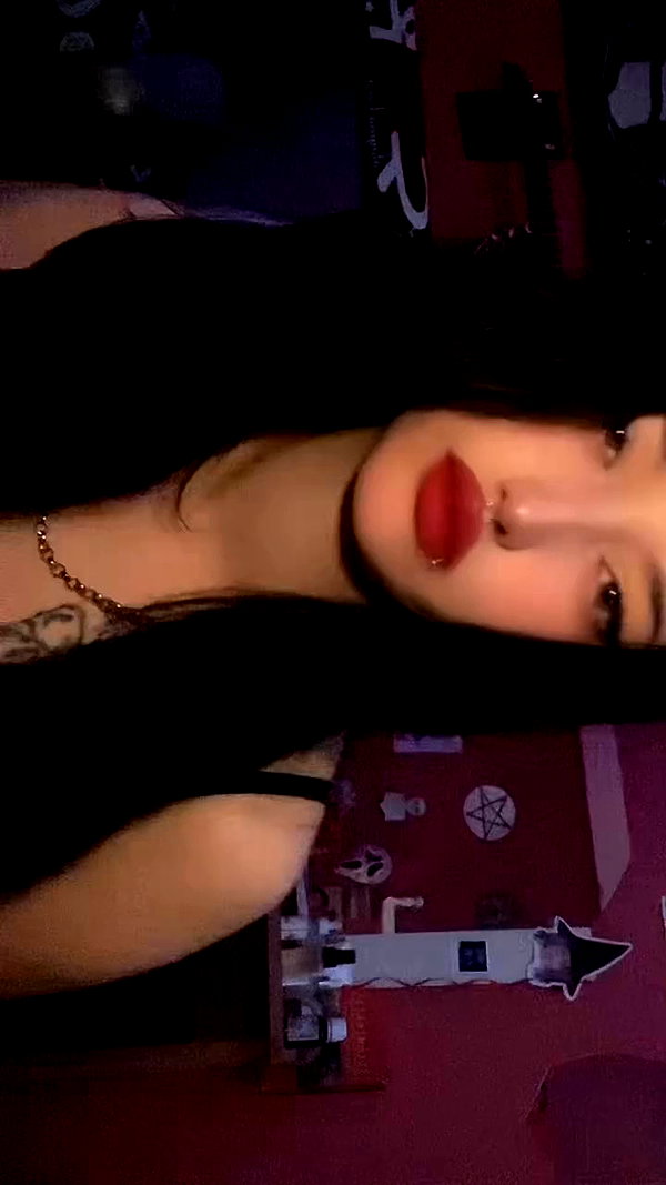 madamist_ archive video preview