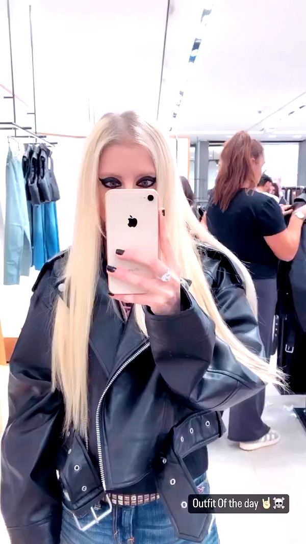 roxiechelon2 archive video preview