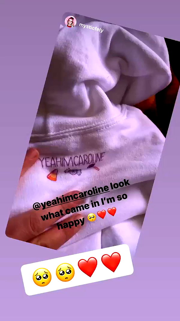 yeahimcaroline archive video preview
