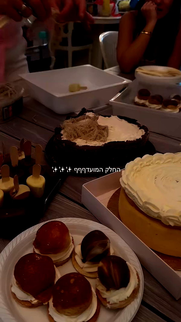 koralsarosi_ archive video preview