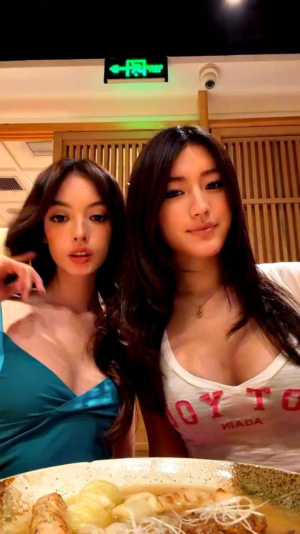 claire_is_miiii archive video preview